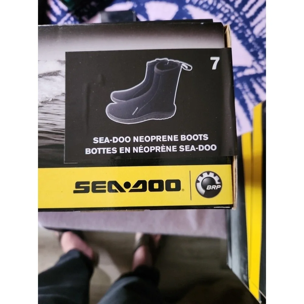 Sea Doo boots neoprene black  Size 7 Unisex